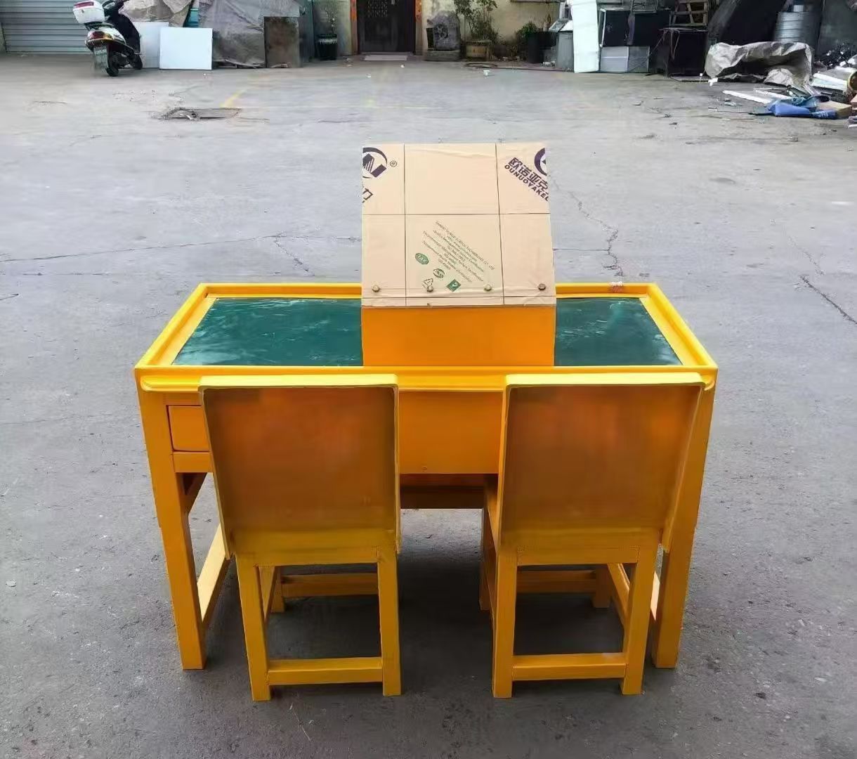 南岗防静电导通桌井下煤矿火工品发放桌：危险品流转的安全守护者
